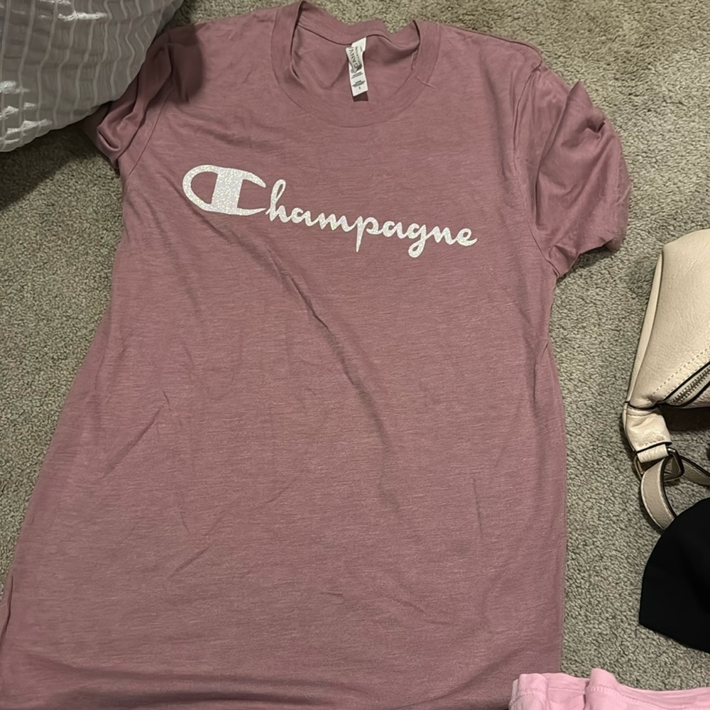 Champagne graphic tee
